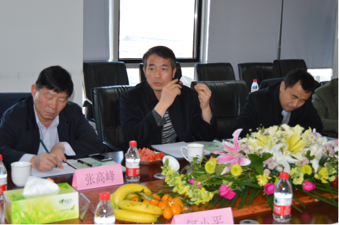北京市工商聯(lián)佘運(yùn)副主席(中)、張峰處長(zhǎng)(左)，北京市統(tǒng)戰(zhàn)部曹杰處長(zhǎng)(右)